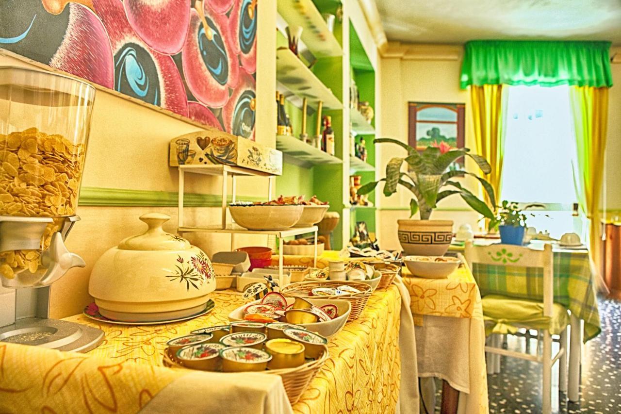 Hotel Della Piazzetta Varazze Dış mekan fotoğraf